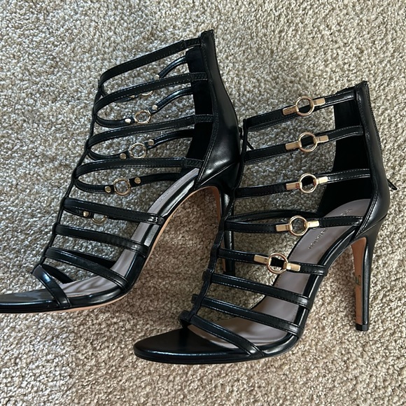 BCBGeneration caged sandal - Picture 3 of 12